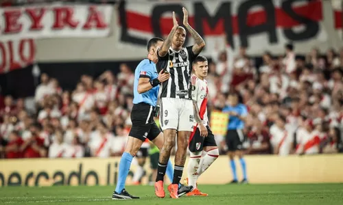 
          Imagem ilustrativa da imagem Atlético-MG segura pressão do River e está na final da Libertadores
          
