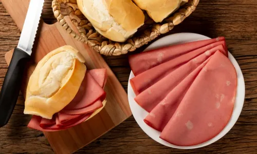 
          Imagem ilustrativa da imagem Bahia registra 6º caso de botulismo por contaminação de mortadela
          