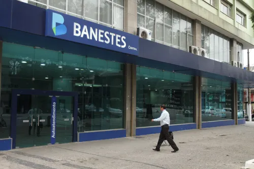 
          Imagem ilustrativa da imagem Banestes anuncia leilão de 14 imóveis usados como agência no ES
          