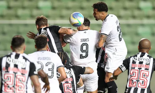 
          Imagem ilustrativa da imagem Botafogo empata com o Atlético-MG e vê vantagem para o Palmeiras diminuir
          