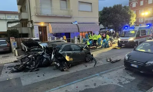 
          Imagem ilustrativa da imagem Brasileira atropela sete pessoas e mata duas jovens na Itália
          