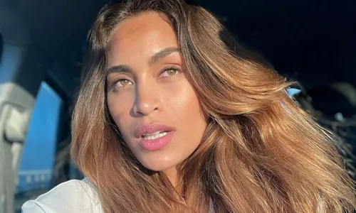 
          Imagem ilustrativa da imagem Brasileira sofre xenofobia por representar a Itália no Miss Universo
          