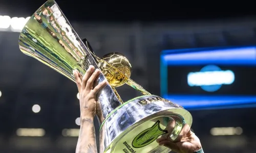 
          Imagem ilustrativa da imagem Brasileirão 2025 irá até 21 de dezembro: 'Não se faz omelete sem quebrar ovos'
          