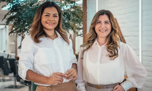 
          Imagem ilustrativa da imagem Cabeleireira pernambucana é única brasileira entre finalistas de concurso em Berlim
          