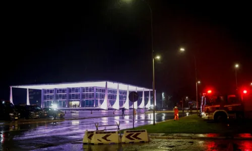 
          Imagem ilustrativa da imagem Candidato a vereador desafiou PF antes de explosões no DF: "Jogo só acaba dia 16"
          