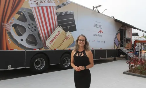 
          Imagem ilustrativa da imagem Carreta vira sala de cinema com sessões gratuitas na Serra. Veja em quais bairros
          