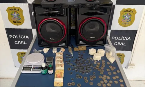 
          Imagem ilustrativa da imagem Casal é preso suspeito de promover tráfico de drogas dentro de condomínio no ES
          