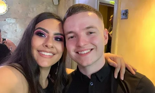 
          Imagem ilustrativa da imagem Casal escocês escolhe a Catedral de Vitória para casamento
          