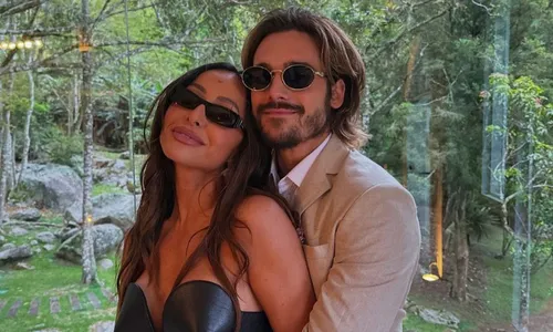 
          Imagem ilustrativa da imagem Como Nicolas Prattes foi de ator mirim a galã 'grávido' com Sabrina Sato
          