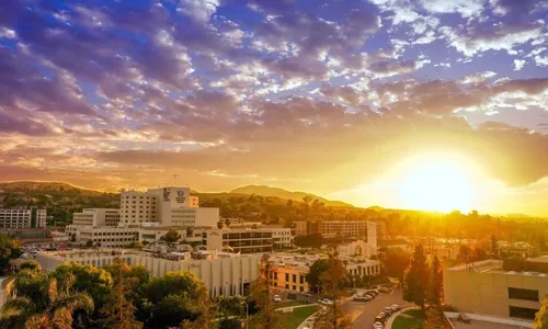 
          Imagem ilustrativa da imagem Conheça as Zonas Azuis, as cidades onde se vive mais
          