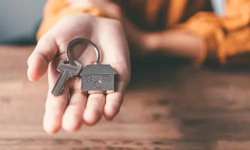 
          Imagem ilustrativa da imagem 1 em cada 5 pessoas moram de aluguel no ES, diz Censo do IBGE
          