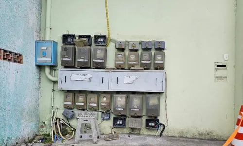 
          Imagem ilustrativa da imagem Dono de distribuidora é autuado em flagrante por furto de energia em Vitória
          