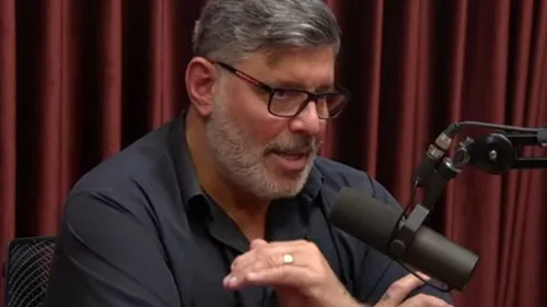 
          Imagem ilustrativa da imagem ELEIÇÕES 2024: Veja famosos que conseguiram se eleger e quem ficou de fora
          