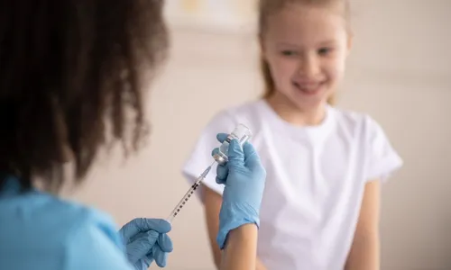 
          Imagem ilustrativa da imagem ES inicia troca da vacina da gotinha pela injeção contra poliomielite
          