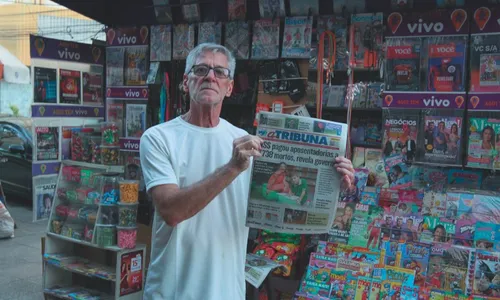
          Imagem ilustrativa da imagem Edição histórica de A Tribuna faz sucesso e donos de bancas comemoram
          