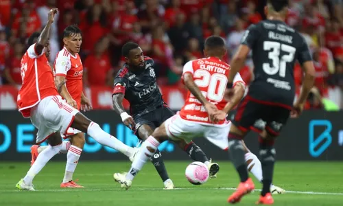 
          Imagem ilustrativa da imagem Em jogo atrasado, Internacional e Flamengo empatam no Beira-Rio pelo Brasileirão
          