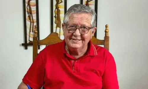 
          Imagem ilustrativa da imagem Empresário se entrega à polícia após esfaquear prefeito de Sertânia
          