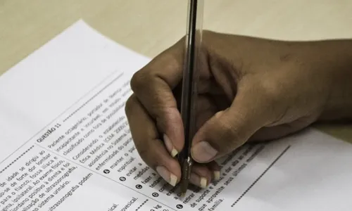 
          Imagem ilustrativa da imagem Enade 2024: Alunos fazem prova para avaliar ensino superior no domingo
          