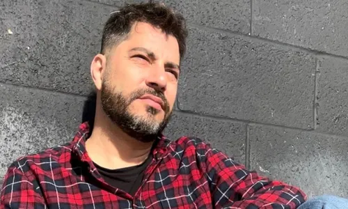 
          Imagem ilustrativa da imagem Evaristo Costa diz que perde meio quilo por dia por causa de doença: 'Definhando'
          