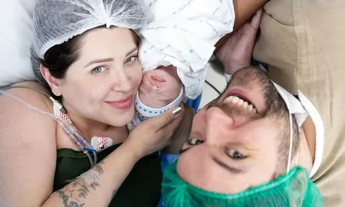 
          Imagem ilustrativa da imagem Ex-BBB Andressa Ganacin atualiza estado de saúde da filha, que segue na UTI
          