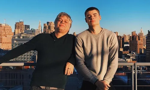 
          Imagem ilustrativa da imagem Fabio Assunção diz que incentiva filho a trabalhar: "Dignidade"
          