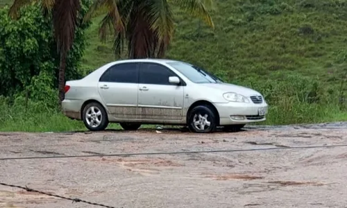 
          Imagem ilustrativa da imagem Fazendeiro de 80 anos é amarrado e espancado durante assalto em fazenda no ES
          