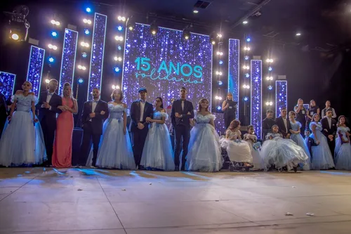
          Imagem ilustrativa da imagem Festa de 15 Anos celebra a vida de jovens pacientes em tratamento oncológico
          