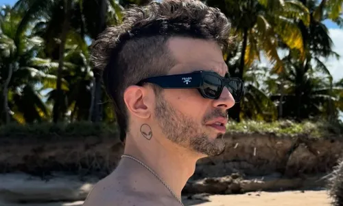 
          Imagem ilustrativa da imagem Fiuk pede apoio dos fãs ao tentar parar de fumar: 'meio estranho esses dias'
          