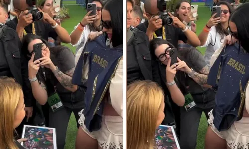 
          Imagem ilustrativa da imagem Flavia Saraiva presenteia Katy Perry com collant que usou nas Olimpíadas
          