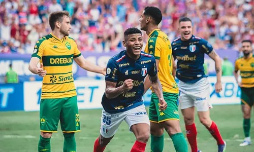 
          Imagem ilustrativa da imagem Fortaleza bate o Cuiabá, segue em terceiro e sonha com título do Brasileirão
          