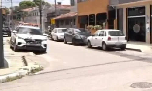 
          Imagem ilustrativa da imagem Preso homem que atirou em funcionária dentro de padaria na Serra
          