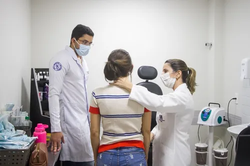 
          Imagem ilustrativa da imagem Governo de Pernambuco nomeia 67 profissionais da saúde em diversas especialidades
          