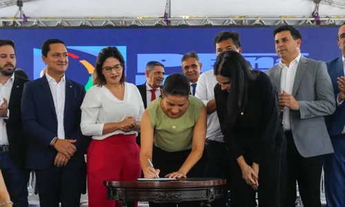 
          Imagem ilustrativa da imagem Governo estadual diz que faz maior investimento em estradas da história
          