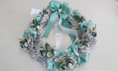 
          Imagem ilustrativa da imagem Guirlandas de Natal para enfeitar a casa
          