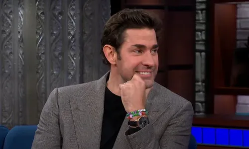 
          Imagem ilustrativa da imagem Homem mais sexy do mundo de 2024 divide opiniões; saiba quem é John Krasinski
          