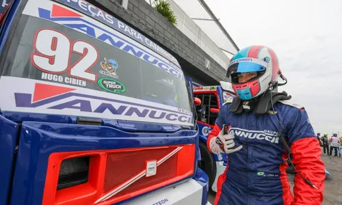 
          Imagem ilustrativa da imagem Hugo Cibien conquista novo pódio na Copa Truck
          