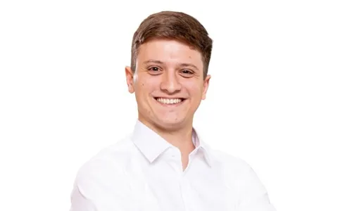 
          Imagem ilustrativa da imagem Hugo Luiz é eleito em Alfredo Chaves e se torna o prefeito mais jovem do ES
          