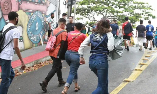 
          Imagem ilustrativa da imagem Enem 2024: número de inscritos supera em 10% total de 2023
          