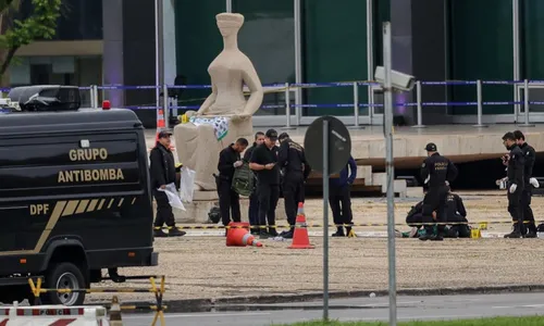 
          Imagem ilustrativa da imagem PF pericia celular de autor de atentado; Governo Lula e PL disputam narrativas
          