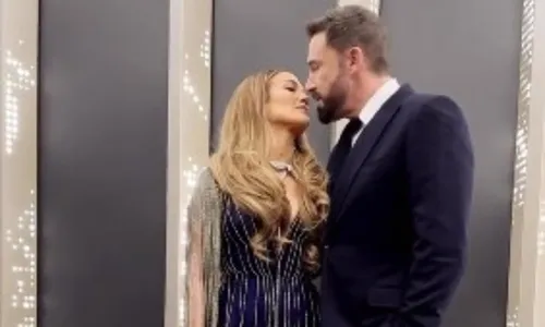 
          Imagem ilustrativa da imagem Jennifer Lopez fala sobre divórcio de Affleck e chama de momento 'desesperador'
          