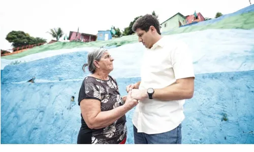 
          Imagem ilustrativa da imagem João Campos tem a preferência de todos os sexos, faixas etárias e escolaridades
          