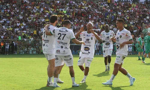 
          Imagem ilustrativa da imagem Jogo das Estrelas: Bruxo encanta o Kleber Andrade
          