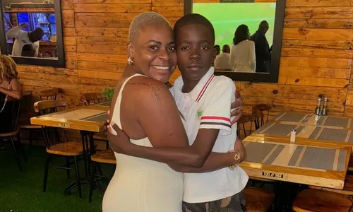 
          Imagem ilustrativa da imagem Jojo Todynho diz que filho adotivo não vai morar no País: 'Nas férias fica comigo'
          