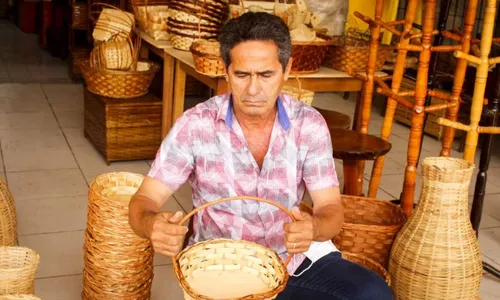 
          Imagem ilustrativa da imagem A arte do tapete: 15ª Feira celebra a maior produtora de tapeçarias do Nordeste
          