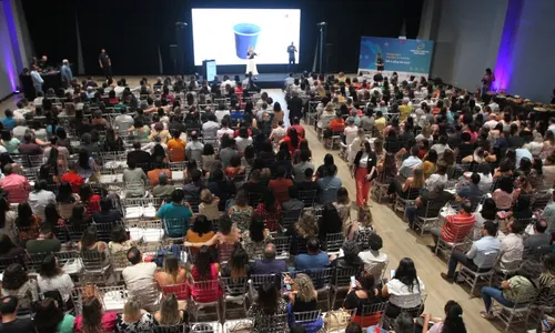 
          Imagem ilustrativa da imagem Lilian Bacich: “Precisamos que os estudantes consigam resolver problemas reais”
          