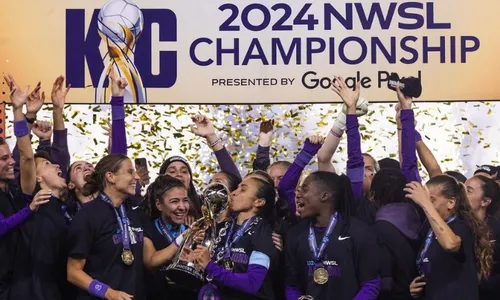 
          Imagem ilustrativa da imagem Marta e Orlando Pride conquistam primeiro título da liga feminina nos EUA
          