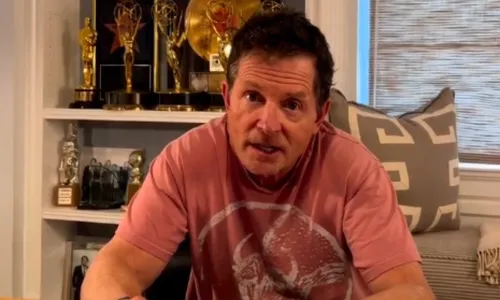 
          Imagem ilustrativa da imagem Michael J. Fox fala sobre Parkinson e bom humor: 'Tenho que mantê-lo intacto
          