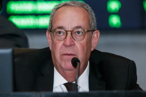 
          Imagem ilustrativa da imagem Ministro do STF Flávio Dino anula eleição antecipada que reelegeu Álvaro Porto
          