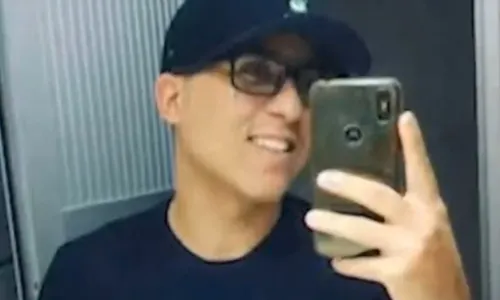 
          Imagem ilustrativa da imagem Morre homem baleado na frente do filho durante assalto em Vila Velha
          