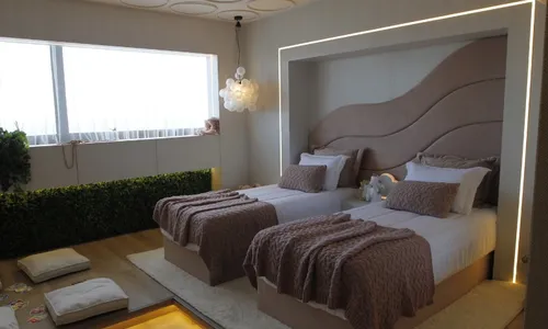 
          Imagem ilustrativa da imagem Móveis e peças com desconto de até 70% na CasaCor ES
          